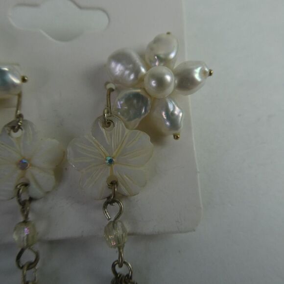Silver Tone Shell Pearl Stud Dangle Fringe Chain Flower Floral Earrings Pierced - Picture 4 of 6